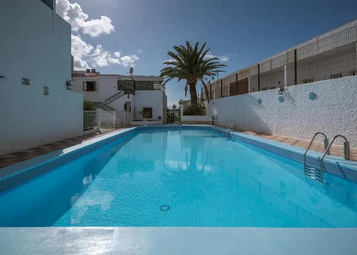 The Little Jewel With Ocean View - Americas *