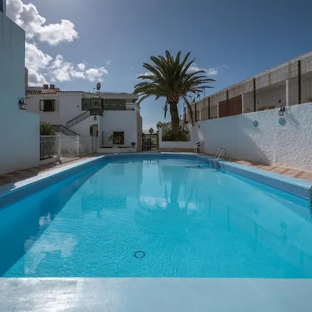 The Little Jewel With Ocean View - Americas *