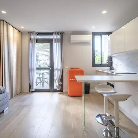 The Little Jewel With Ocean View - Americas 아파트 *