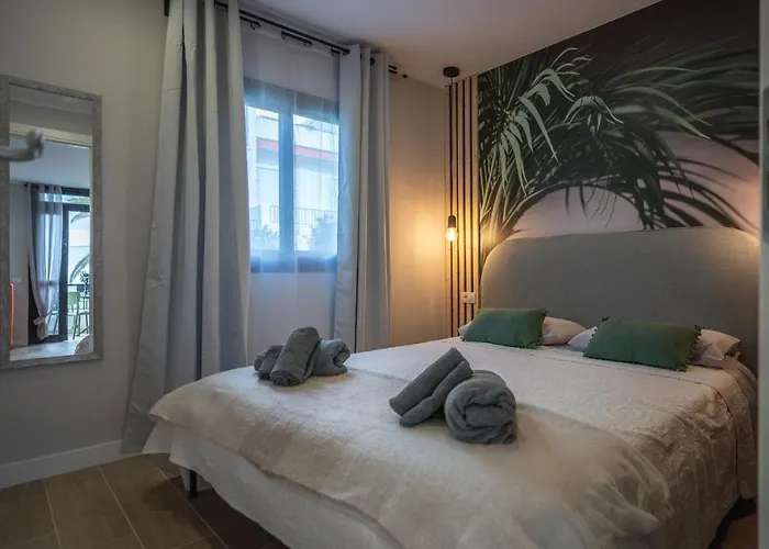 The Little Jewel With Ocean View - Americas Apartment